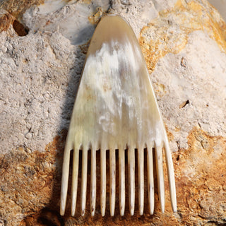 Triangular Horn Combs